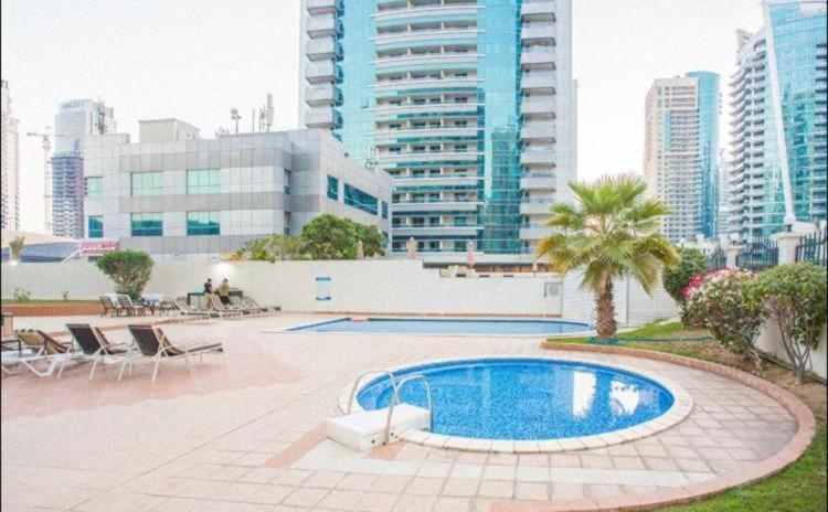 Royal Marina Inn Dubái Exterior foto